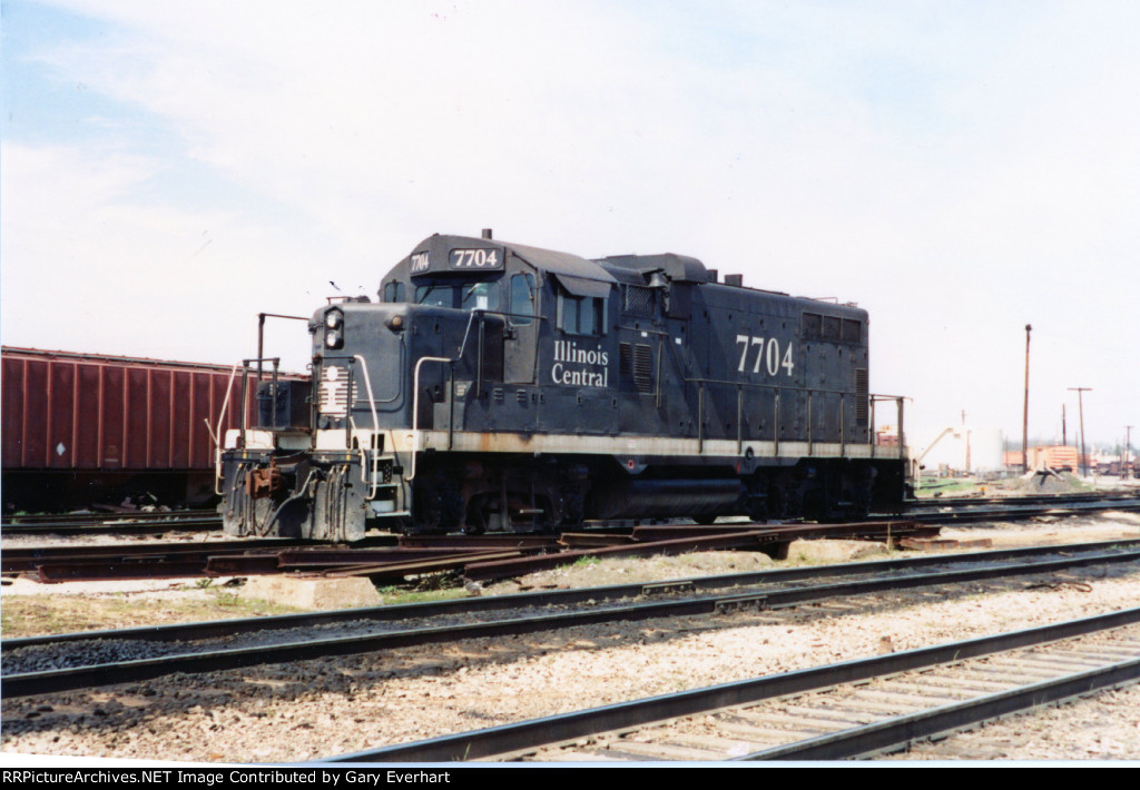 IC GP8 #7704 - Illinois Central